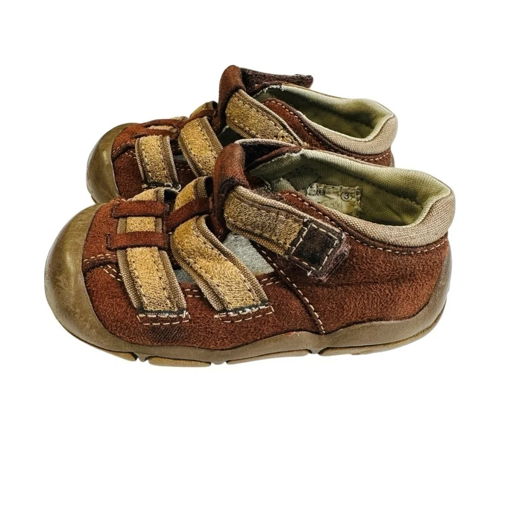 Bum Kids Darin Brown Tan Suede Hook and Loop Sandals Toddler Size 3